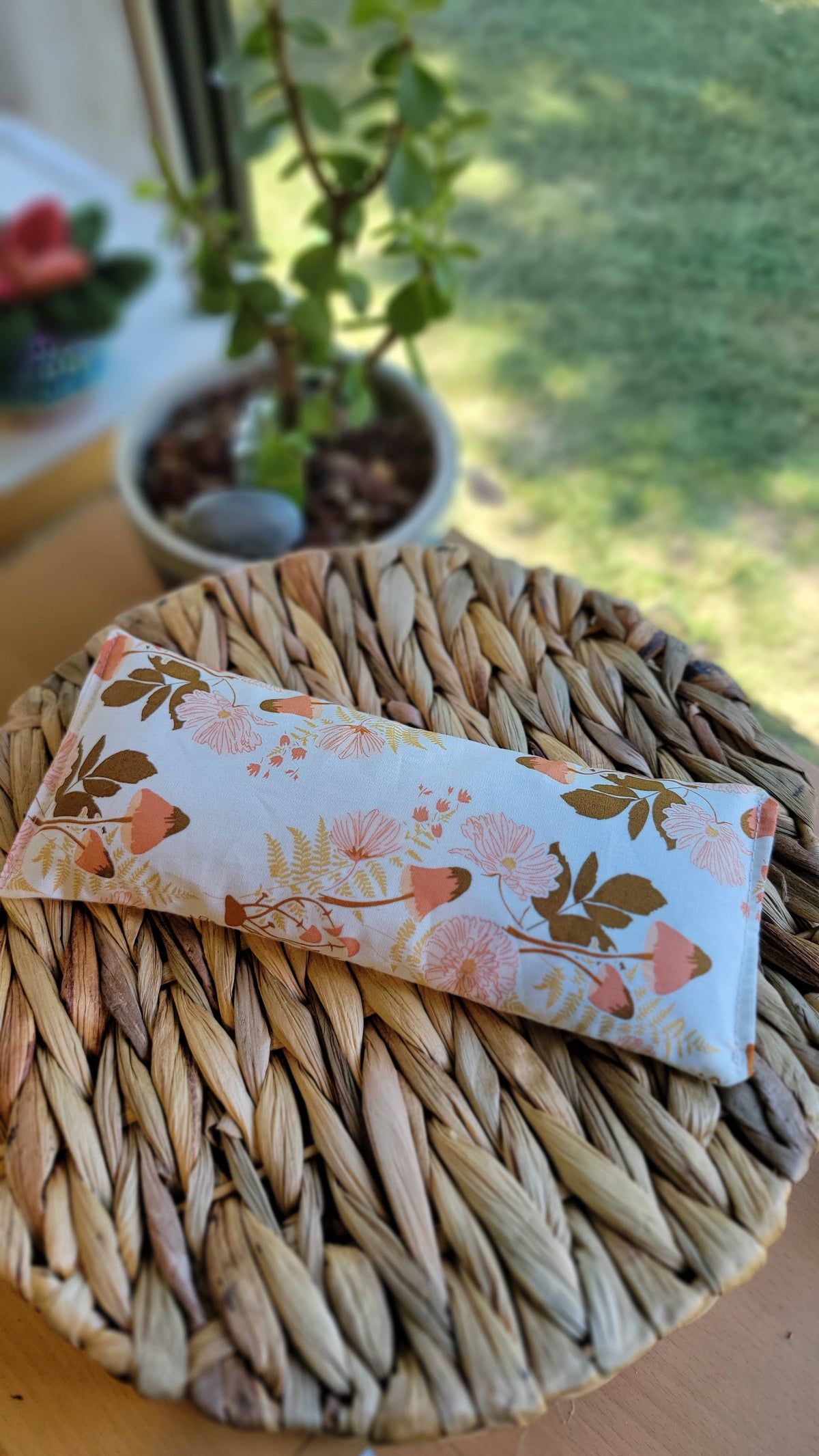 Aromatherapy Hot/Cold Weighted Eye Pillow - Soothing Pattern