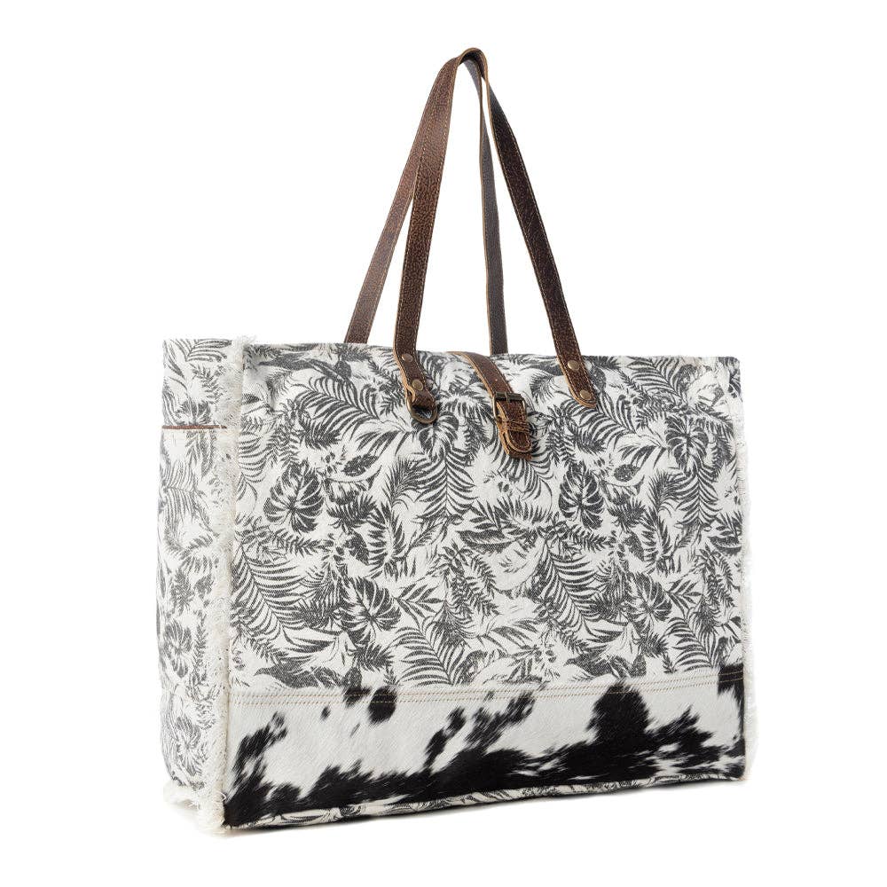 Wildfern Hide Western Weekender Bag for Women in ivory with hairon detail