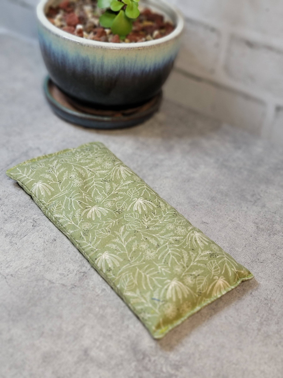 Aromatherapy Hot/Cold Weighted Eye Pillow - Soothing Pattern
